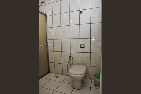 Casa à venda com 154m², 4 quartos e 2 vagas Casa à venda com 154m², 4 quartos e 2 vagasBanheiro Social