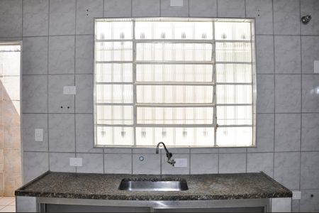 Casa à venda com 154m², 4 quartos e 2 vagas Casa à venda com 154m², 4 quartos e 2 vagasCozinha