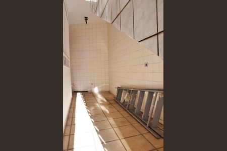 Casa à venda com 154m², 4 quartos e 2 vagas Casa à venda com 154m², 4 quartos e 2 vagasÁrea comum
