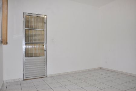 Casa à venda com 154m², 4 quartos e 2 vagas Casa à venda com 154m², 4 quartos e 2 vagasSala