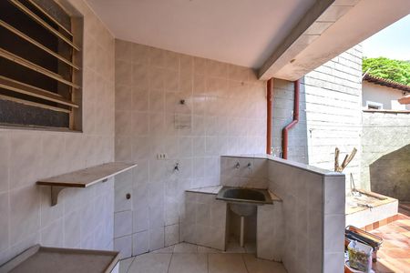 Casa à venda com 65m², 2 quartos e 1 vagaÁrea de Serviço