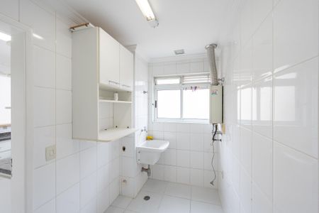Apartamento à venda com 128m², 3 quartos e 2 vagas Apartamento à venda com 128m², 3 quartos e 2 vagasÁrea de Serviço