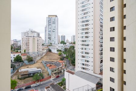 Apartamento à venda com 128m², 3 quartos e 2 vagas Apartamento à venda com 128m², 3 quartos e 2 vagasVista da Suíte 2