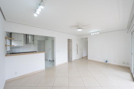 Apartamento à venda com 128m², 3 quartos e 2 vagas Apartamento à venda com 128m², 3 quartos e 2 vagasSala