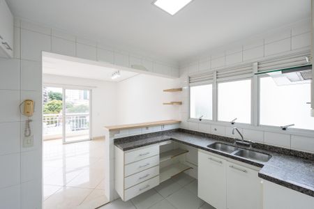 Apartamento à venda com 128m², 3 quartos e 2 vagas Apartamento à venda com 128m², 3 quartos e 2 vagasCozinha