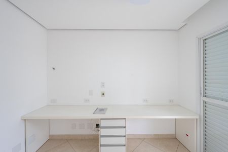 Apartamento à venda com 128m², 3 quartos e 2 vagas Apartamento à venda com 128m², 3 quartos e 2 vagasEscritório