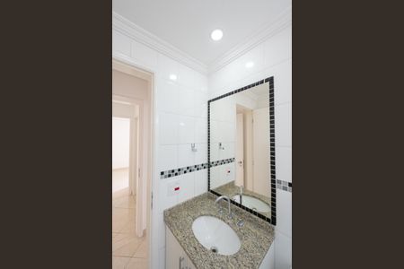 Apartamento à venda com 128m², 3 quartos e 2 vagas Apartamento à venda com 128m², 3 quartos e 2 vagasBanheiro Social