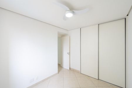 Apartamento à venda com 128m², 3 quartos e 2 vagas Apartamento à venda com 128m², 3 quartos e 2 vagasSuíte 2