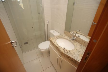 Apartamento para alugar com 175m², 3 quartos e 2 vagasBanheiro da Suíte 1