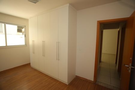 Apartamento para alugar com 175m², 3 quartos e 2 vagasSuíte