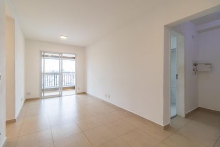 Sala de apartamento para alugar com 2 quartos, 64m² em Jardim Tupanci, Barueri