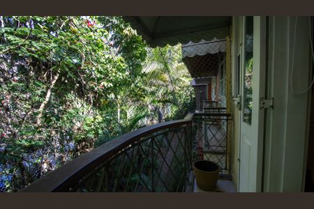 Casa de condomínio à venda com 200m², 3 quartos e 2 vagas Casa de condomínio à venda com 200m², 3 quartos e 2 vagasSacada da Suíte 1