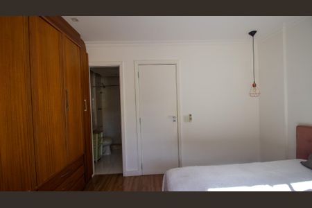 Casa de condomínio à venda com 200m², 3 quartos e 2 vagas Casa de condomínio à venda com 200m², 3 quartos e 2 vagasSuíte 2