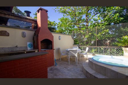 Casa de condomínio à venda com 200m², 3 quartos e 2 vagas Casa de condomínio à venda com 200m², 3 quartos e 2 vagasCobertura