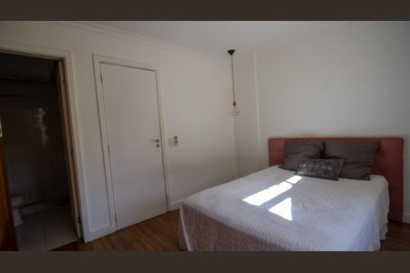 Casa de condomínio à venda com 200m², 3 quartos e 2 vagas Casa de condomínio à venda com 200m², 3 quartos e 2 vagasSuíte 2