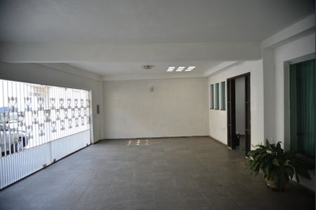 Casa à venda com 180m², 5 quartos e 3 vagasGaragem