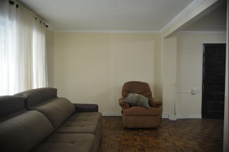 Casa à venda com 180m², 5 quartos e 3 vagasSala