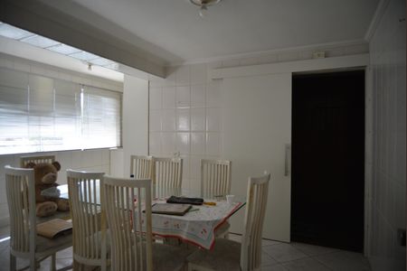 Casa à venda com 180m², 5 quartos e 3 vagasCozinha