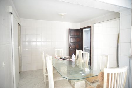 Casa à venda com 180m², 5 quartos e 3 vagasCozinha
