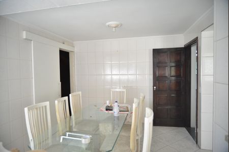 Casa à venda com 180m², 5 quartos e 3 vagasCozinha