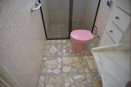 Casa à venda com 180m², 5 quartos e 3 vagasBanheiro da Suíte