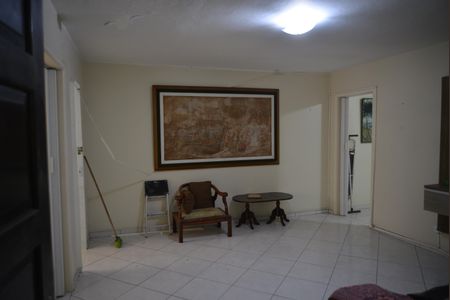 Casa à venda com 180m², 5 quartos e 3 vagasSala 2