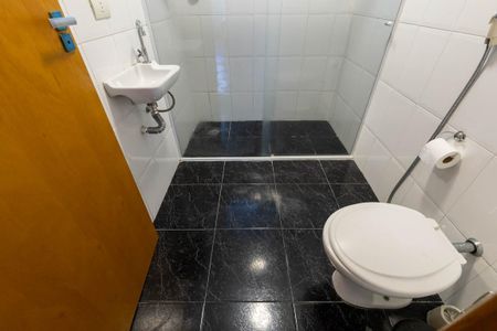 Apartamento para alugar com 72m², 2 quartos e sem vagaBanheiro