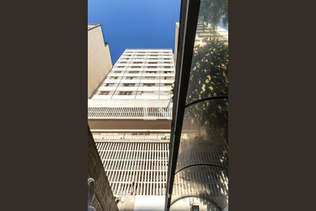 Apartamento para alugar com 72m², 2 quartos e sem vagaFachada