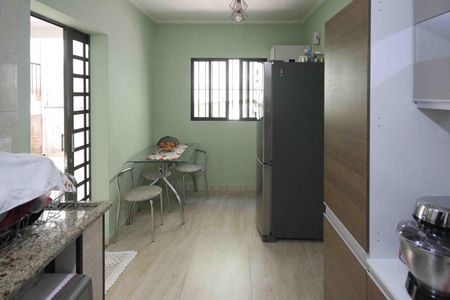 Casa à venda com 270m², 4 quartos e 3 vagas Casa à venda com 270m², 4 quartos e 3 vagasCozinha