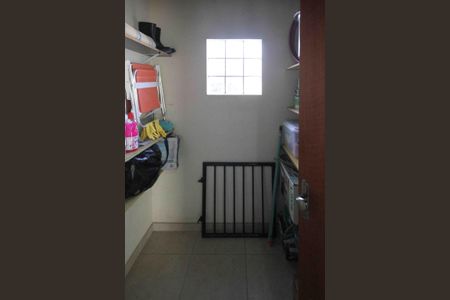 Casa à venda com 270m², 4 quartos e 3 vagas Casa à venda com 270m², 4 quartos e 3 vagasDeposito