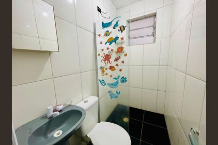 Banheiro de casa para alugar com 1 quarto, 50m² em Vila Barros, Guarulhos