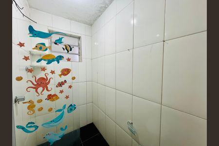 Banheiro de casa para alugar com 1 quarto, 50m² em Vila Barros, Guarulhos