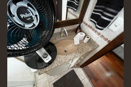 Casa à venda com 250m², 3 quartos e 2 vagas Casa à venda com 250m², 3 quartos e 2 vagasBanheiro da Suíte 2