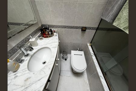 Casa à venda com 250m², 3 quartos e 2 vagas Casa à venda com 250m², 3 quartos e 2 vagasBanheiro da Suíte 1