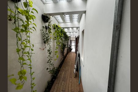 Casa à venda com 250m², 3 quartos e 2 vagas Casa à venda com 250m², 3 quartos e 2 vagasCorredor Externo