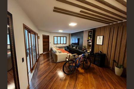 Sala de casa para alugar com 3 quartos, 250m² em Vila Paiva, São Paulo