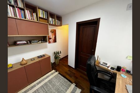 Casa à venda com 250m², 3 quartos e 2 vagas Casa à venda com 250m², 3 quartos e 2 vagasSuíte 3