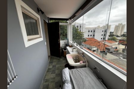 Casa à venda com 250m², 3 quartos e 2 vagas Casa à venda com 250m², 3 quartos e 2 vagasÁrea de Serviço