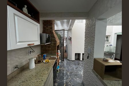 Casa à venda com 250m², 3 quartos e 2 vagas Casa à venda com 250m², 3 quartos e 2 vagasCozinha