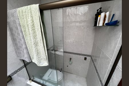 Casa à venda com 250m², 3 quartos e 2 vagas Casa à venda com 250m², 3 quartos e 2 vagasBanheiro da Suíte 1