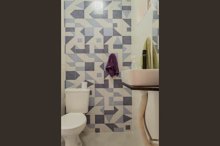 Casa à venda com 164m², 3 quartos e 1 vaga Casa à venda com 164m², 3 quartos e 1 vagaBanheiro de Serviço