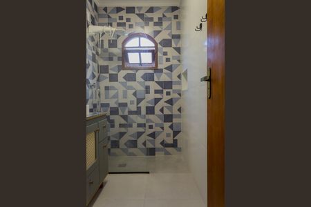 Casa à venda com 164m², 3 quartos e 1 vaga Casa à venda com 164m², 3 quartos e 1 vagaBanheiro