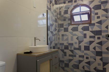 Casa à venda com 164m², 3 quartos e 1 vaga Casa à venda com 164m², 3 quartos e 1 vagaBanheiro