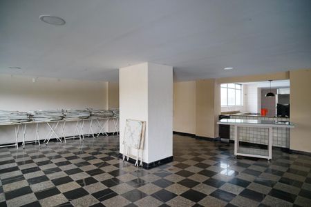 Apartamento à venda com 203m², 3 quartos e 2 vagas Apartamento à venda com 203m², 3 quartos e 2 vagasÁrea comum - Salão de festas