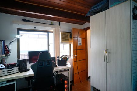 Apartamento à venda com 203m², 3 quartos e 2 vagas Apartamento à venda com 203m², 3 quartos e 2 vagasQuarto 2