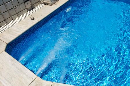 Apartamento à venda com 203m², 3 quartos e 2 vagas Apartamento à venda com 203m², 3 quartos e 2 vagasPiscina