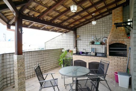 Apartamento à venda com 203m², 3 quartos e 2 vagas Apartamento à venda com 203m², 3 quartos e 2 vagasChurrasqueira