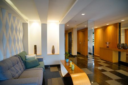 Apartamento à venda com 203m², 3 quartos e 2 vagas Apartamento à venda com 203m², 3 quartos e 2 vagasÁrea comum