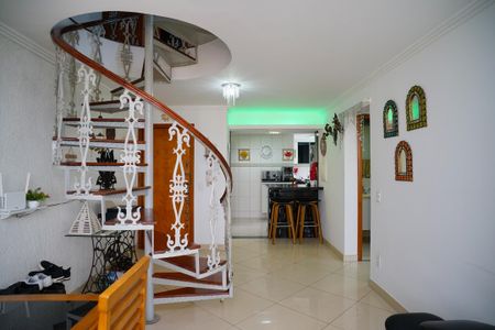 Apartamento à venda com 203m², 3 quartos e 2 vagas Apartamento à venda com 203m², 3 quartos e 2 vagasSala