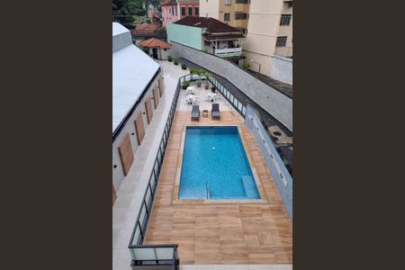 Apartamento à venda com 203m², 3 quartos e 2 vagas Apartamento à venda com 203m², 3 quartos e 2 vagasÁrea comum - Piscina